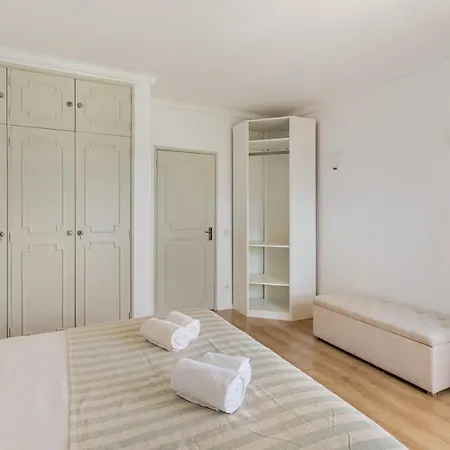 Apartament Joivy Bright Bohemian Flat In *