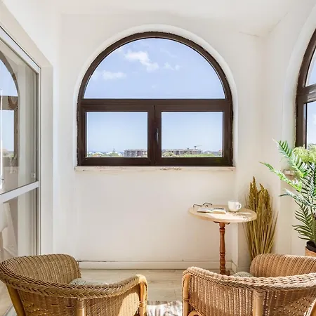 Apartment Joivy Bright Bohemian Flat In Cascais